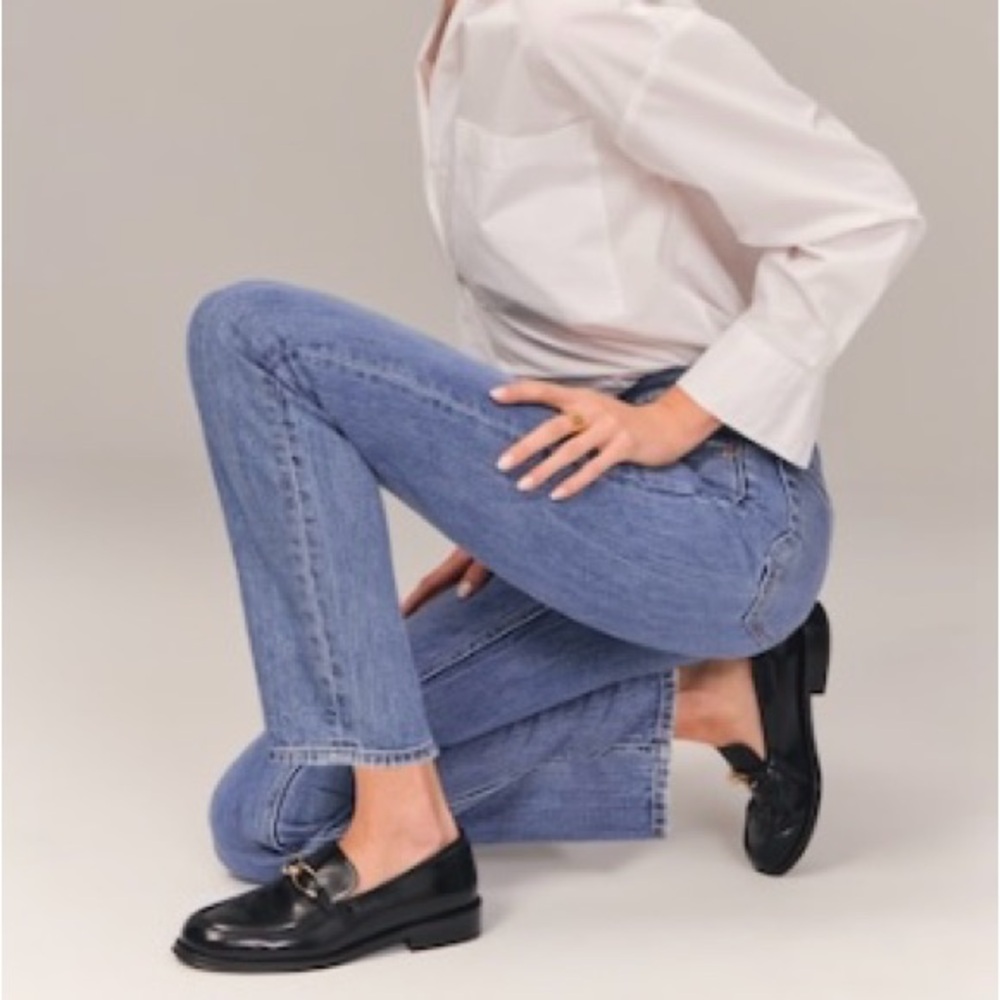 Abercrombie Ultra High Rise Ankle Straight Jeans